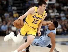 包含总决赛战况：金州勇士防线稳固，洛杉矶湖人进攻受阻，C罗成最佳的词条